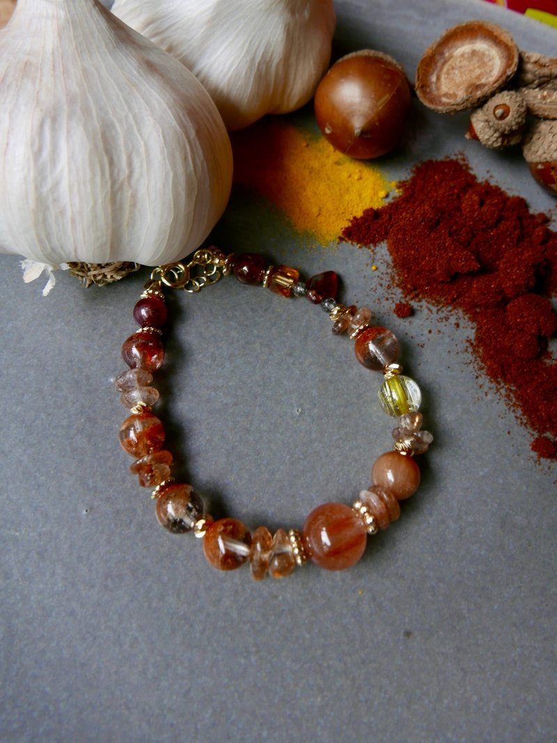 Natural stone bracelet/ghost Stone/rabbit hair Stone - Bracelets - Stone Red