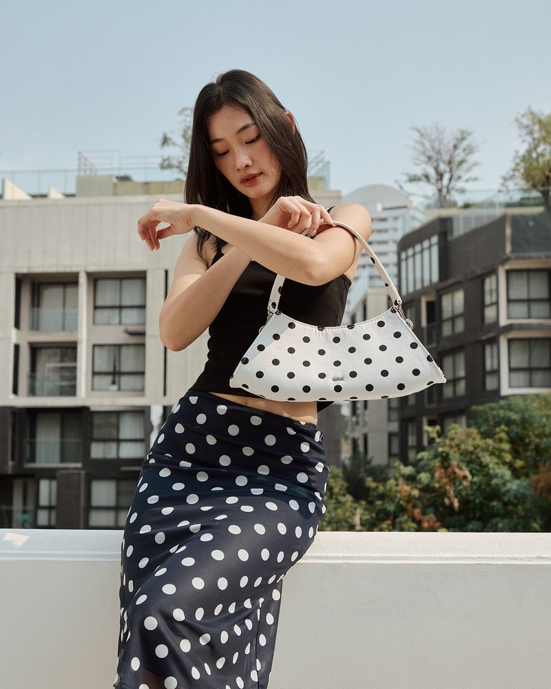WOVE - Rocking polka dot shoulder bag - 手提包/手提袋 - 棉．麻 白色