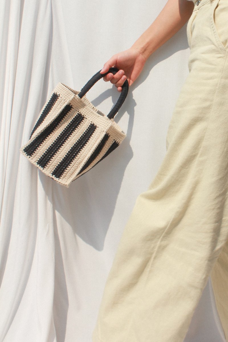 Stripe Square Handbag ,Crochet ,Bag ,Handmade ,Gift - 手袋/手提袋 - 其他材質 黑色