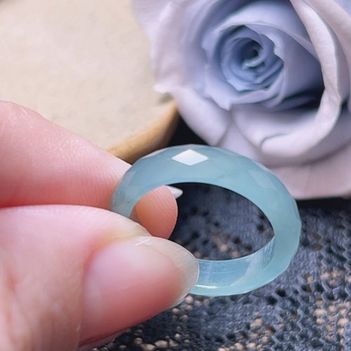 瓔珞珠寶盒 E.L.Jewelry Box 冰藍水翡翠鑽石切割面戒指戒圈 | 國際10圍 | 天然翡翠A貨 | 送禮