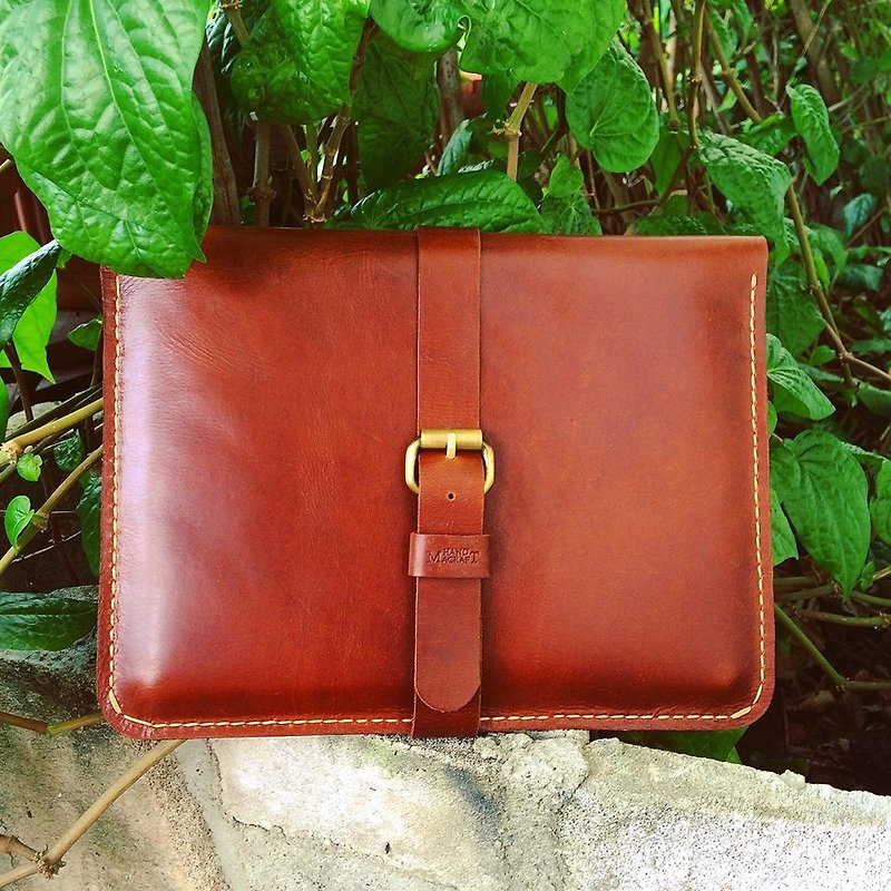 Elegant travel Wallet for iPad + iPad Mini color brown