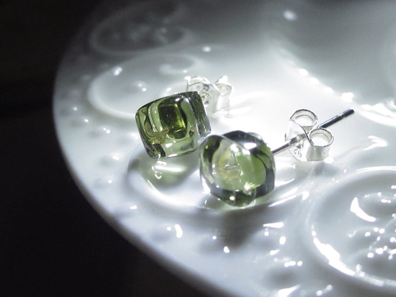 × | Gold Foil Series | × Glass Earrings - STL Olive Green - [] type - ต่างหู - แก้ว สีเขียว