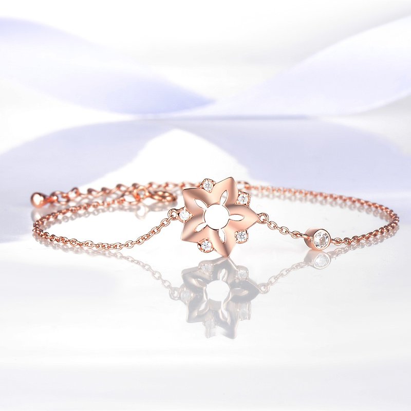 Pinting original plum blossom heart language plum blossom snowflake Christmas and New Year fresh and elegant bracelet gift - Bracelets - Sterling Silver Gold