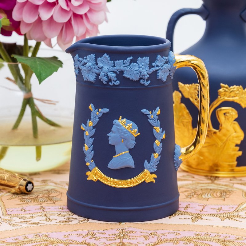 British Wedgwood Queen 1977 out-of-print gold-embossed handmade ceramic mug water cup milk cup - Mugs - Porcelain 