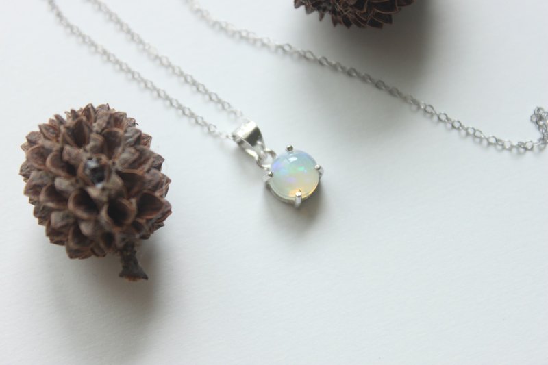 [Moonstone] Sterling Silver Necklace Simple Necklace Designer Handmade Goods - สร้อยคอ - เงินแท้ ขาว