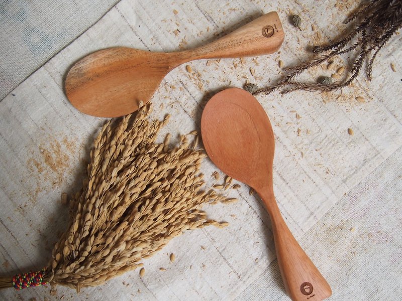 Love Earth Wood Workshop-Mahogany Rice Spoon - เครื่องครัว - ไม้ สีนำ้ตาล