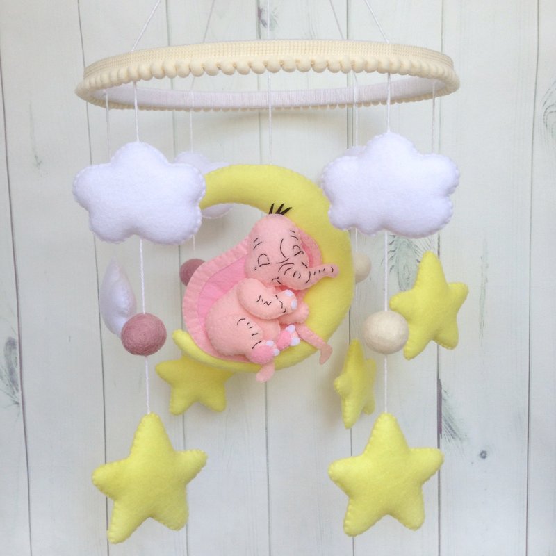 Elephant Baby Girl Mobile, Felt Crib Mobile, Yellow Moon, Stars, Nursery Cot - ของเล่นเด็ก - วัสดุอีโค สึชมพู