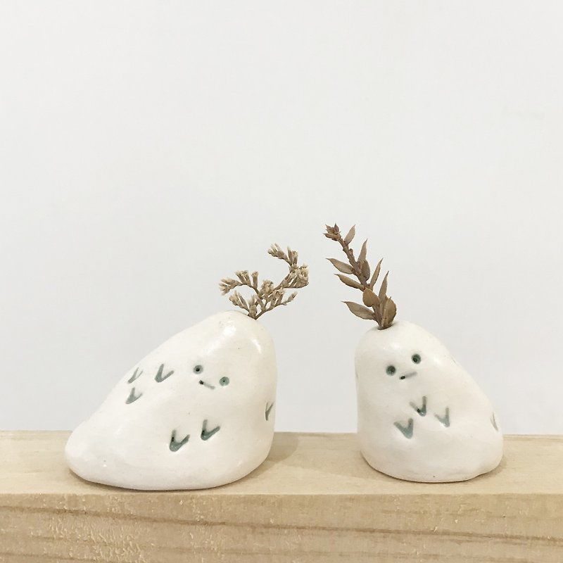 ดินเผา เซรามิก ขาว - BUGS | Mini Flower Organiser | Tabletop Views | Pottery Decorations