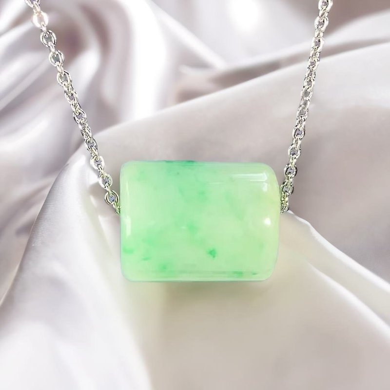 [Everything goes well] Ice-type floating green jade passepartout necklace | Natural Burmese jade jade A goods - สร้อยคอ - หยก สีเขียว