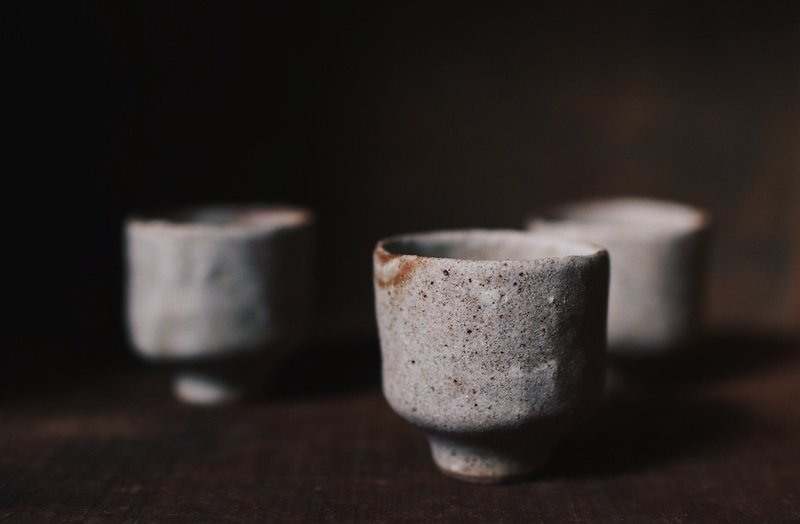 Zhang Zhongyu small tea cup - ถ้วย - ดินเผา สีเทา