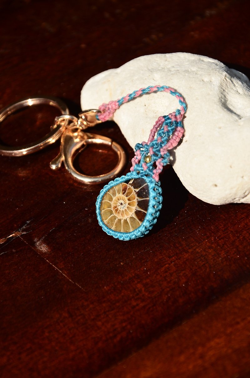 情人節禮物-海螺化石/菊石目- 手制花邊編織鑰匙圈 - 鑰匙圈/鎖匙扣 - 寶石 咖啡色
