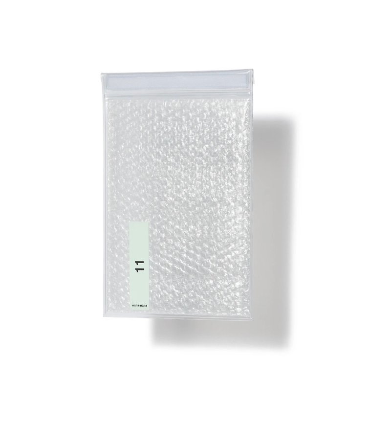 Bubble paper waterproof PVC laptop bag storage bag file bag grey 11 inch - กระเป๋าแล็ปท็อป - พลาสติก สีใส