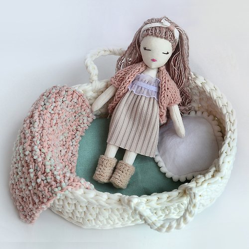 LittleBird_Dollhouse Textile doll. Handmade mini doll. Tilda. Sleeping princess in bad