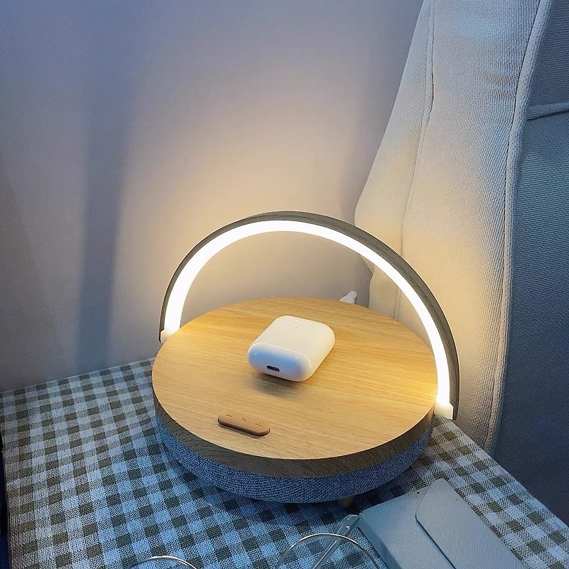 [Free shipping] wireless charging bedside lamp a few lights portable bluetooth speaker Father's Day gift - ที่ชาร์จไร้สาย - วัสดุอื่นๆ สีทอง