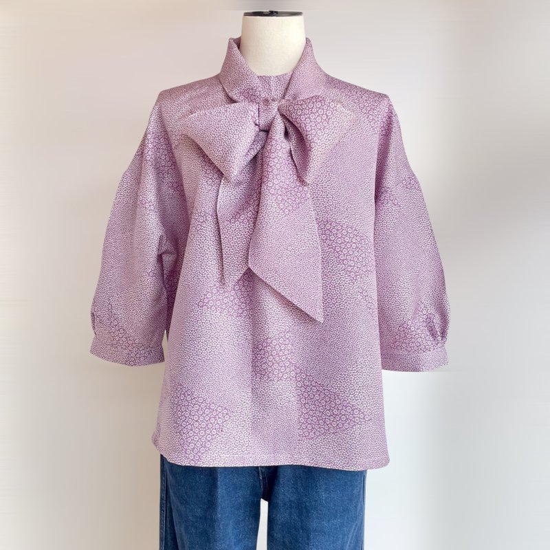 Pinkoi Proxy Purchase - 2way ハイネックブラウス【送料込み】着物リメイク　ボウタイ付き　パープル - 女上衣/長袖上衣 - 棉．麻 紫色