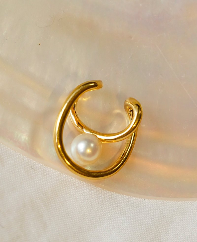 SV Abstract Pearl earcuff - 耳環/耳夾/耳骨夾 - 其他金屬 金色