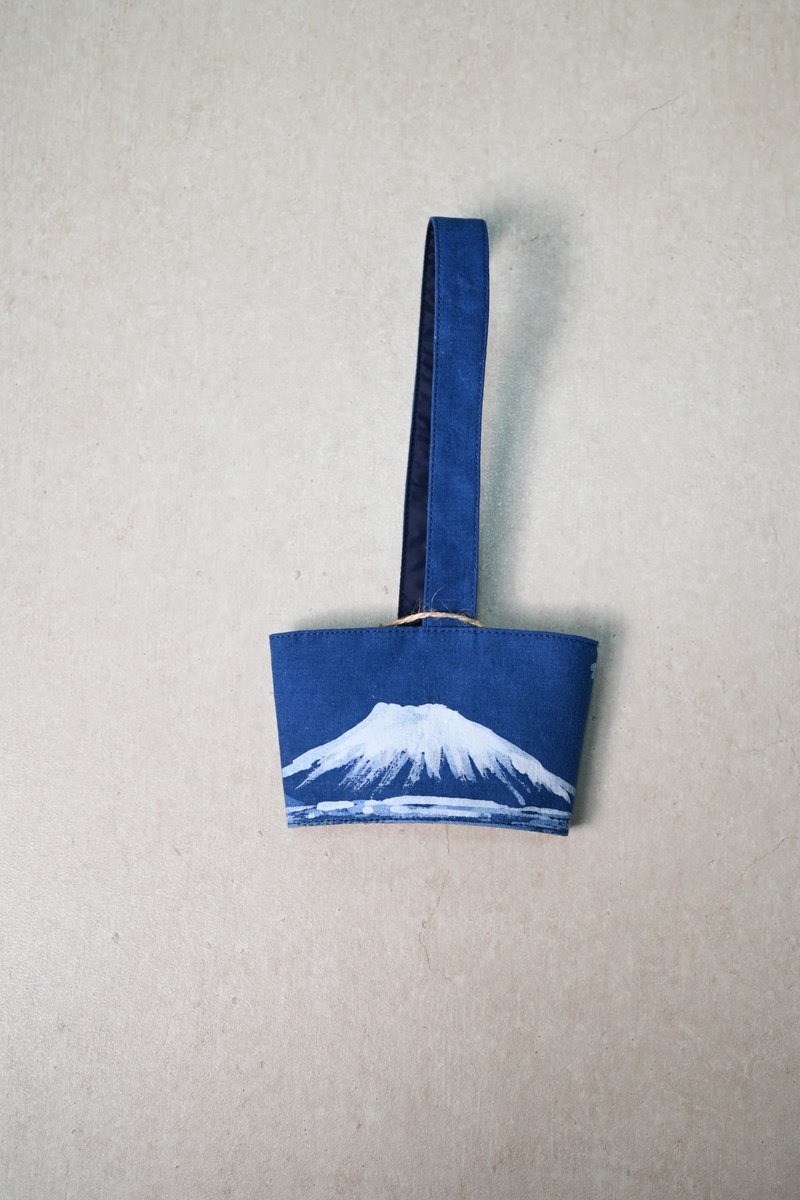 【記憶有限】藍染飲料提袋-富士山 - 飲料提袋/杯套 - 棉．麻 藍色