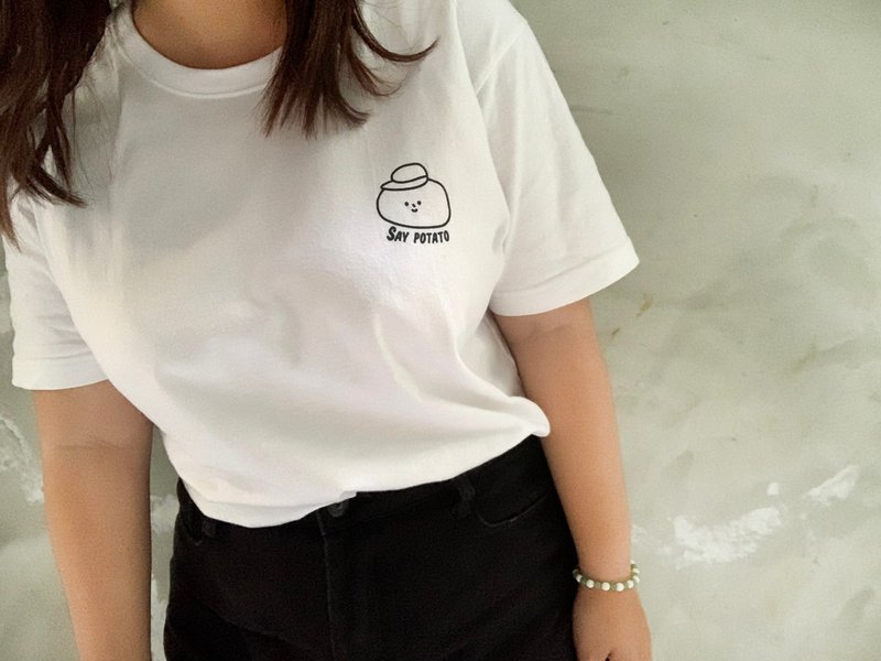 MIT原創手繪短袖t _說喔喔喔的馬鈴薯_2色 - 女 T 恤 - 棉．麻 黑色