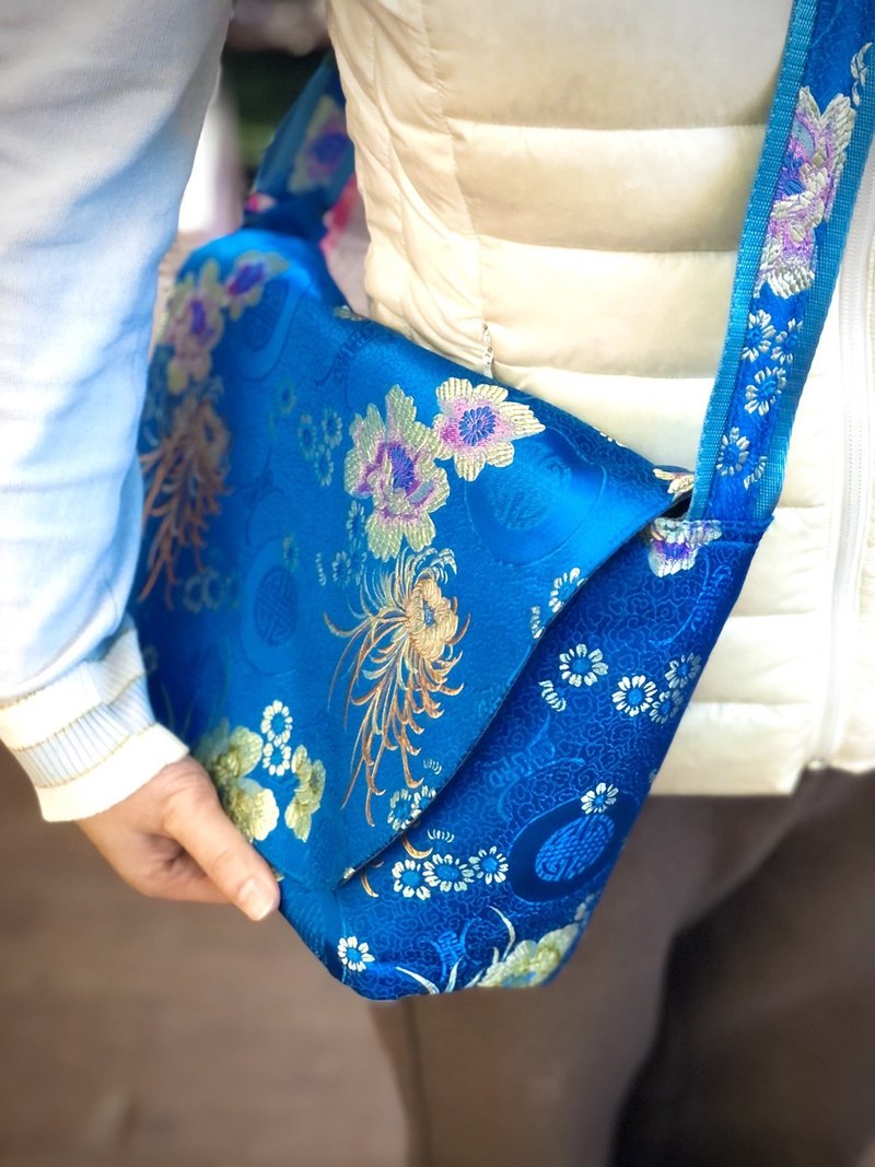 輕便俏皮書包款斜背包 - 側背包/斜背包 - 絲．絹 多色