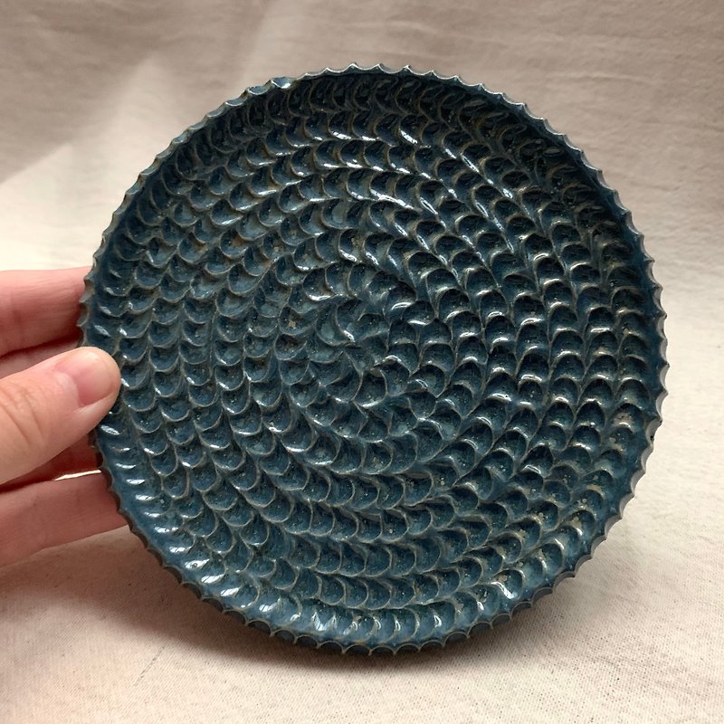 Scratch plate / Dali flower / Night sky - Plates & Trays - Pottery 