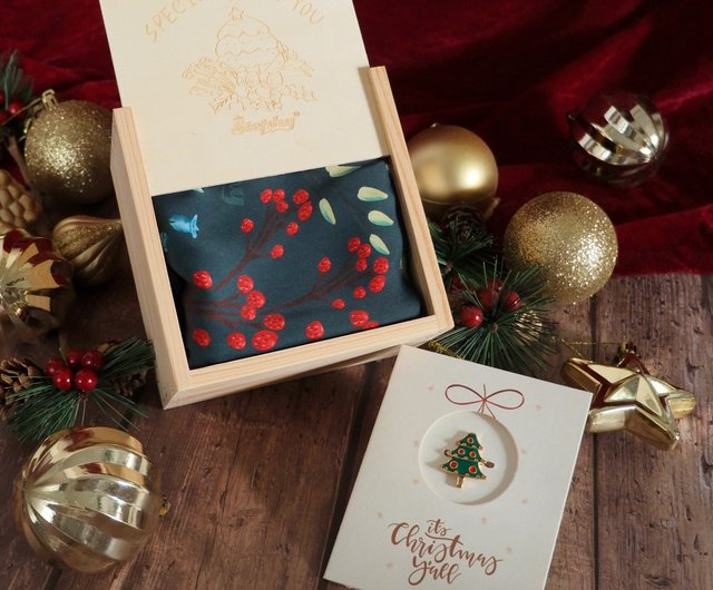 FENDI フェンディ スカーフ クリスマスツリーオーナメントモチーフ