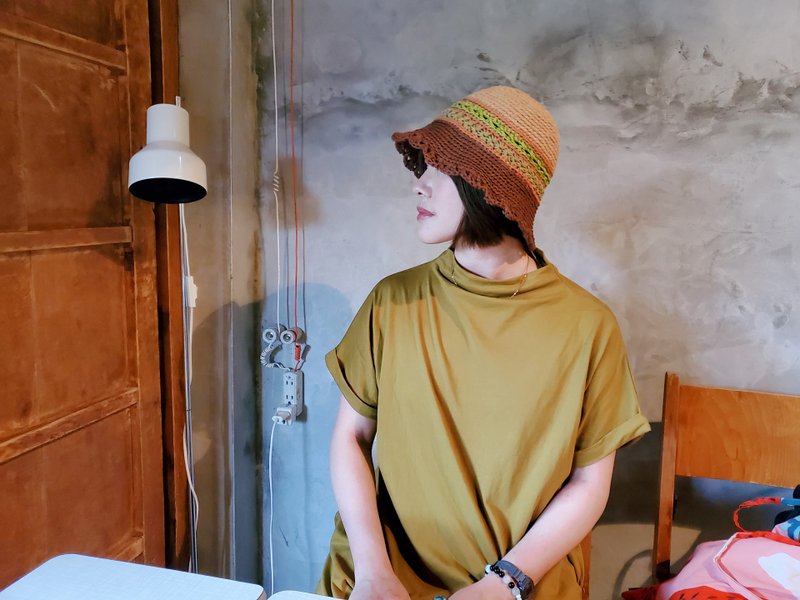 Handwoven Straw Hat - Pine Nuts - หมวก - กระดาษ สีนำ้ตาล