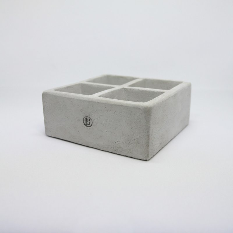 【野草不野】田字格 / 水泥盆器 - 花瓶/花器 - 水泥 灰色