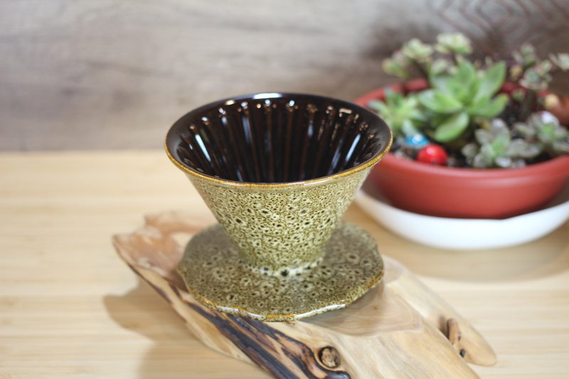 【送禮好物】豹紋 50度角 自然釉咖啡濾杯 鶯歌燒 台灣綠工藝 - 咖啡壺/手沖壺 - 瓷 