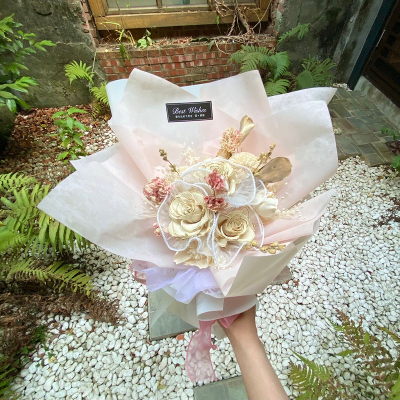 漫森態 玫瑰花花束 Chic 不凋花花束 情人節 - 乾燥花/永生花 - 植物．花 白色