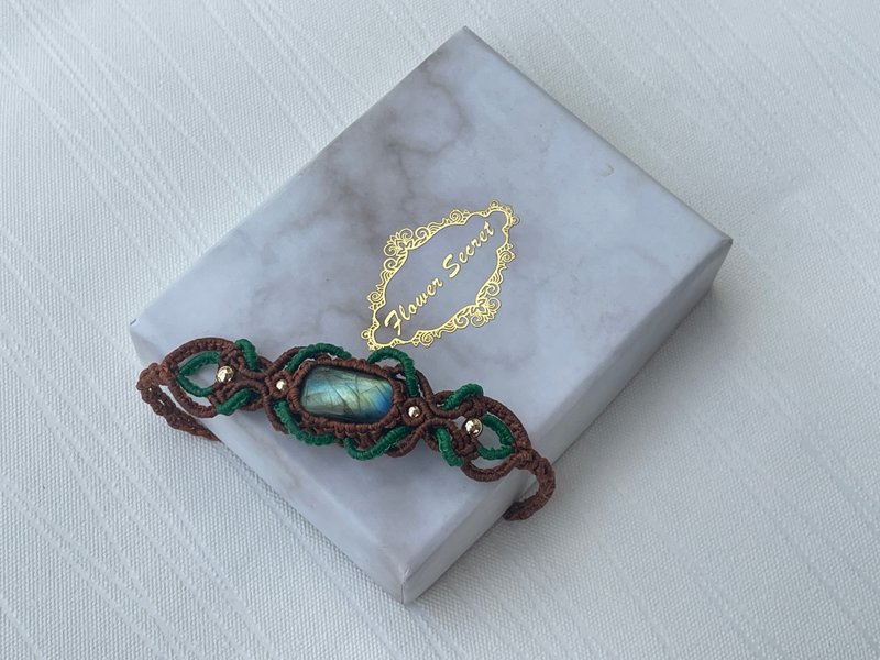 221116 Macrame South American Wax wire labradorite bracelet - สร้อยข้อมือ - เครื่องประดับพลอย สีเขียว