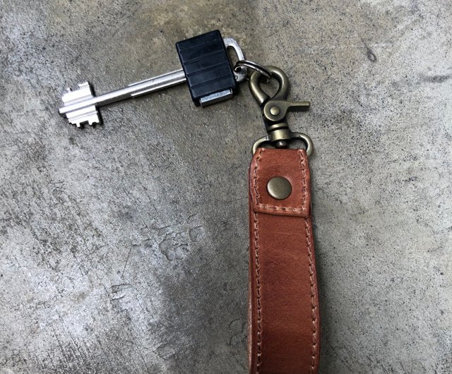 ♡カスタムレザーキーホルダー　オーダーページ♡ レザーキーホルダー オーダーページ 韓国 推し オタク ネーム