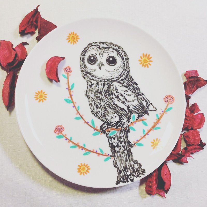 Healing hand-painted ceramic dish - Little Owl viewing platform (18cm) - จานเล็ก - เครื่องลายคราม สีแดง