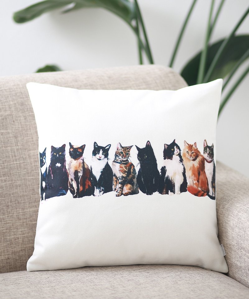 Jubilee Cushion Cover Cat Design SIDE BY SIDE - หมอน - ผ้าฝ้าย/ผ้าลินิน หลากหลายสี