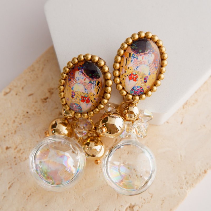 Art Glass Dome (Klimt's Kiss) - Earrings & Clip-ons - Glass Gold