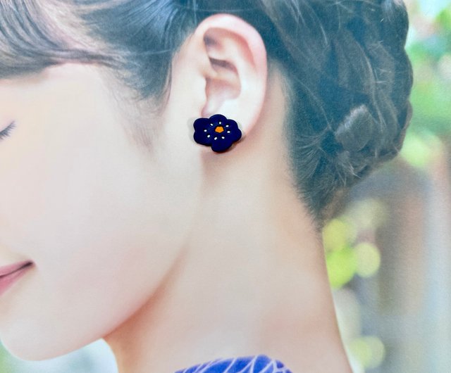 イタリアン レザー ピアス スマイリー ハンドメイド イタリアン レザー ピアス スマイリー ハンドメイド
