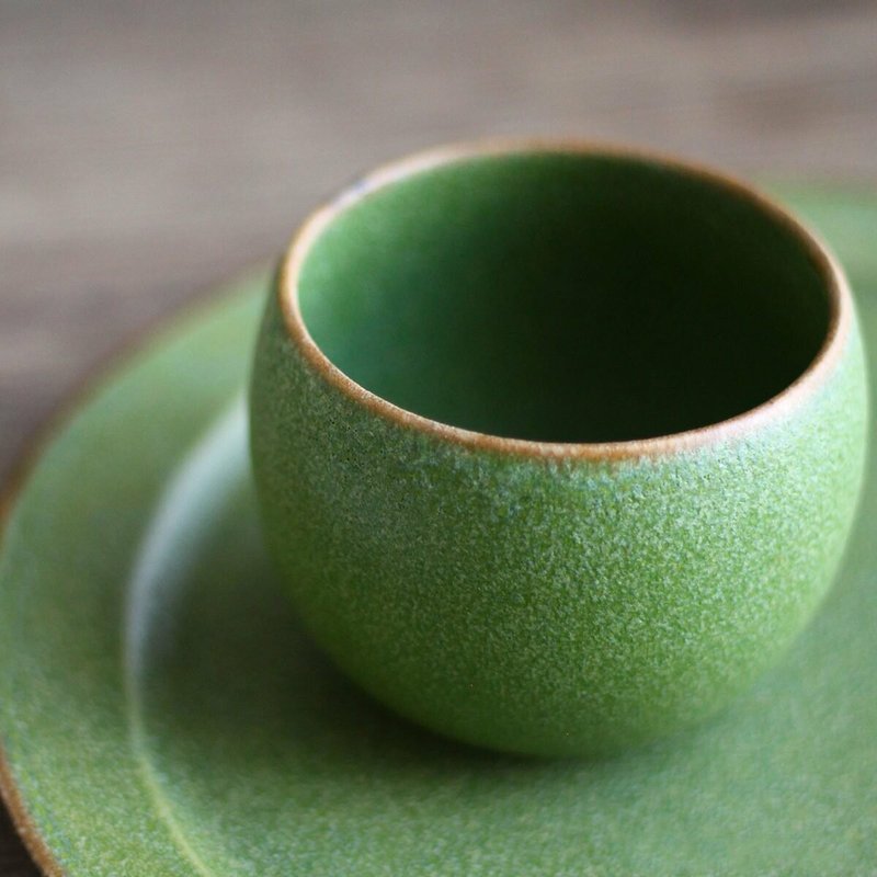【絕美釉色】美濃燒-霧釉鶯綠丸碗/小皿 - 碗 - 陶 綠色