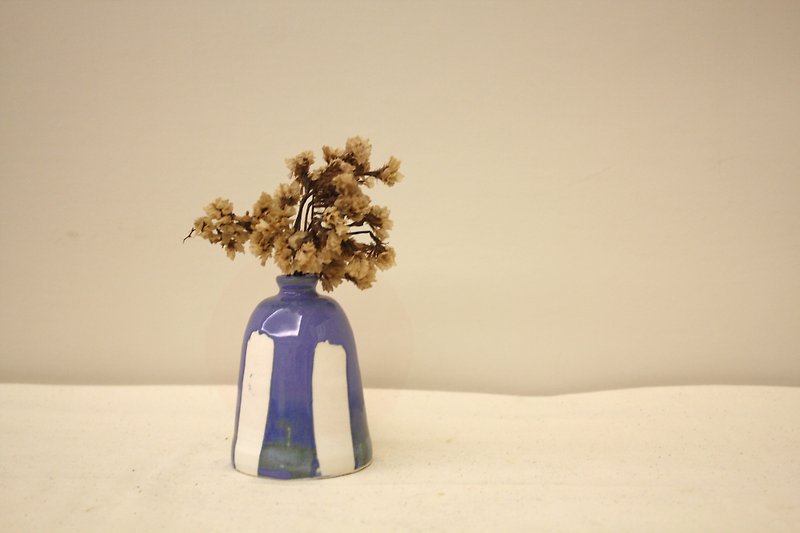 星空のブルー小さな花瓶|わずかに欠陥のある小さな花瓶