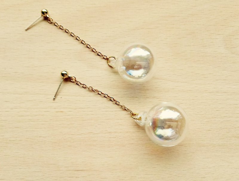 Magic water hand-made glass ball earrings - Earrings & Clip-ons - Glass Transparent