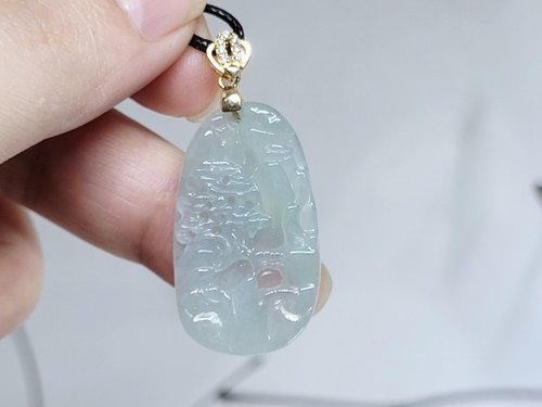 螺絲帽帽工作室 【親翠】天然翡翠 冰透藍底小山水牌項鍊 有山有水有靠山 送禮禮