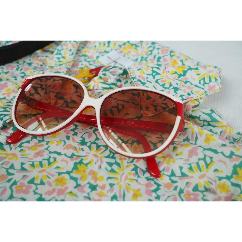 80年代の赤と白のアンティークヴィンテージサングラス - 眼鏡・フレーム - プラスチック レッド