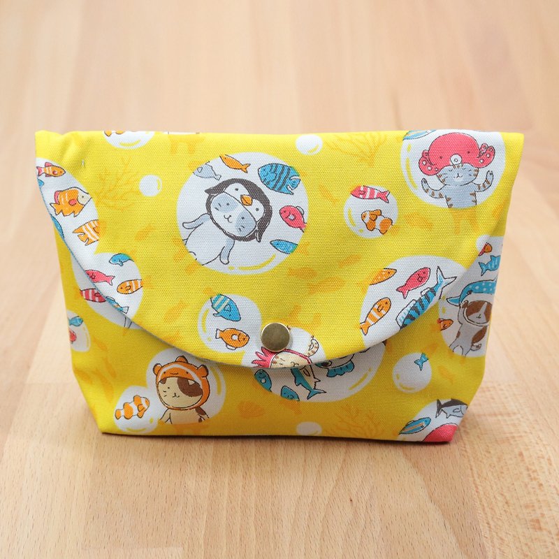 [Cat’s Ocean World] Cosmetic bag, miscellaneous bag storage, cat ocean role playing - กระเป๋าเครื่องสำอาง - ผ้าฝ้าย/ผ้าลินิน สีเหลือง