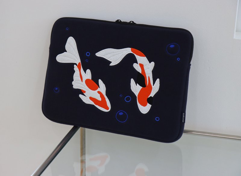 鯉 13inch iPad Pouch - 平板/電腦保護殼/保護貼 - 繡線 