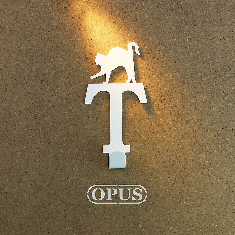 [OPUS Dongqi Metalworking] When a cat meets the letter T-hook (elegant white)/wall decoration hook/furniture hanger/life storage/hanger/shape hook/no trace/wedding small things HO-ca10-T(W ) - กล่องเก็บของ - โลหะ ขาว