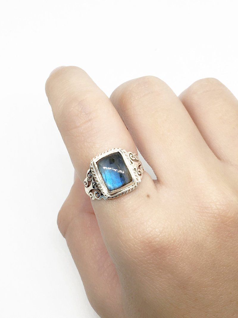 拉長石925純銀方形雕花戒指 尼泊爾手工鑲嵌製作 - 戒指 - 寶石 藍色