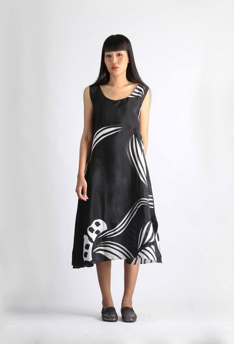 Dress Hand Paint Soft Cotton Silk for Yoga Vacation Holidays - 洋裝/連身裙 - 棉．麻 黑色