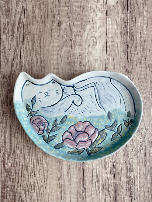貓大人 春。眠 | 白貓玫瑰花盤 | 陶瓷盤 | 手繪瓷盤