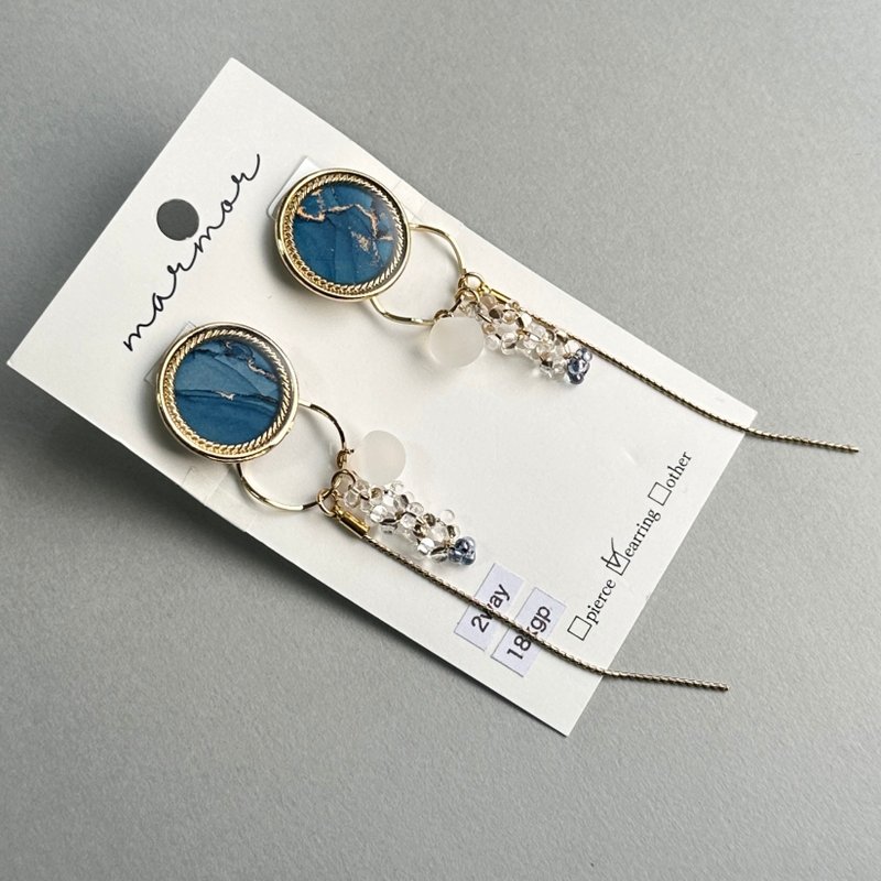 【1点のみ】2way  ブルー　アルコールインクアート　イヤリング　18kgp　ロング　ゴールド　青　人と被らない　世界で一つ　金属アレルギー対応　シンプル - 耳環/耳夾/耳骨夾 - 樹脂 藍色