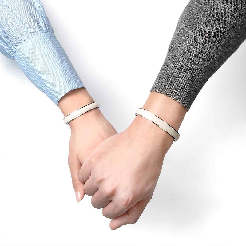 Crudo Leather | Amore Deluxe Bangle- Swan White (Customized) - Bracelets - Stainless Steel White