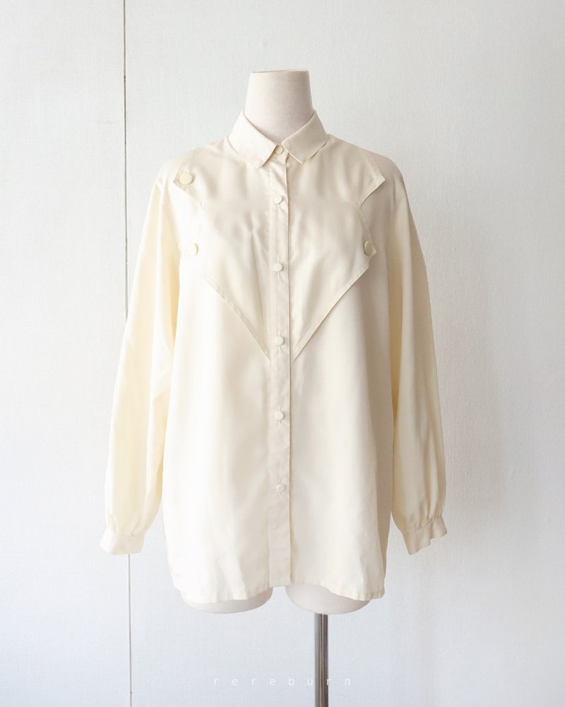 Spring and summer Japanese-made retro-cut long-sleeved loose beige vintage shirt - Women's Shirts - Polyester Yellow