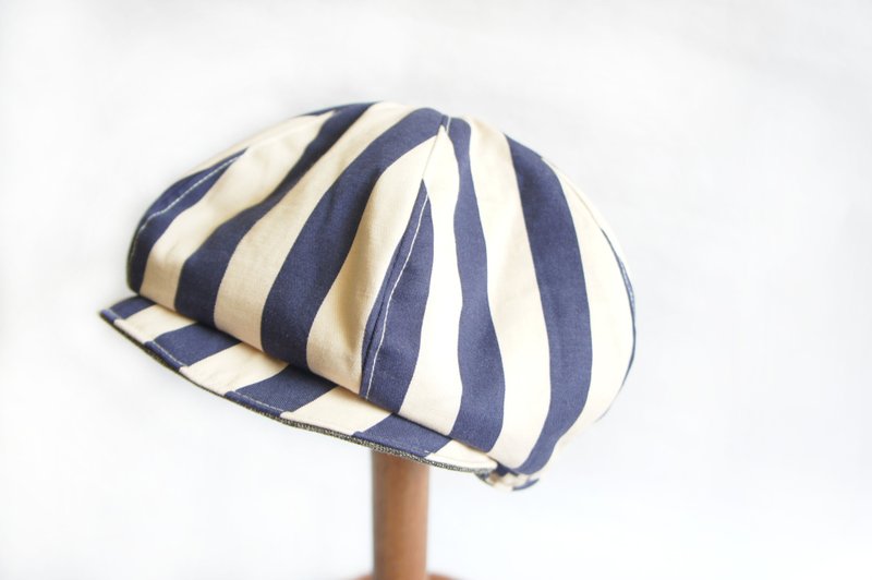 Blue and White Straight Stripes X Snow Dyed Black Denim Handmade Double-sided Newsboy Hat - หมวก - ผ้าฝ้าย/ผ้าลินิน สีน้ำเงิน